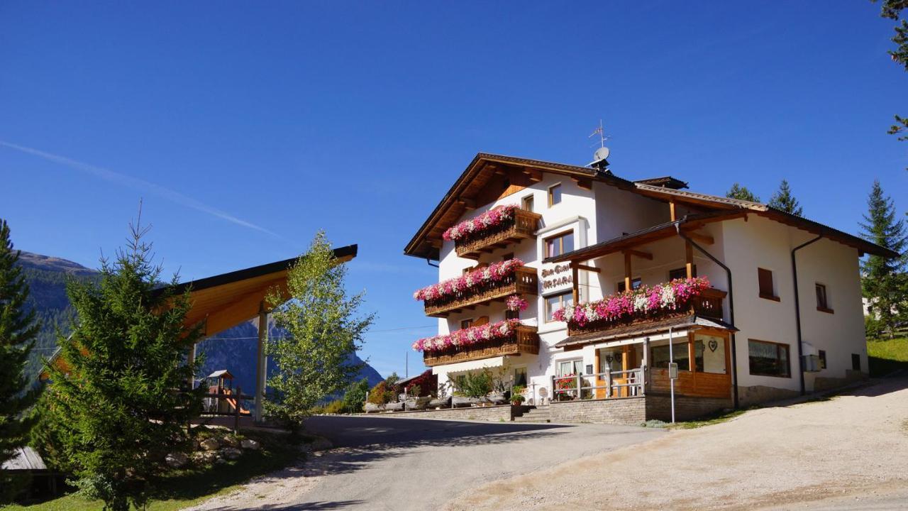 Hotel Garni Irsara St. Kassian Exterior foto